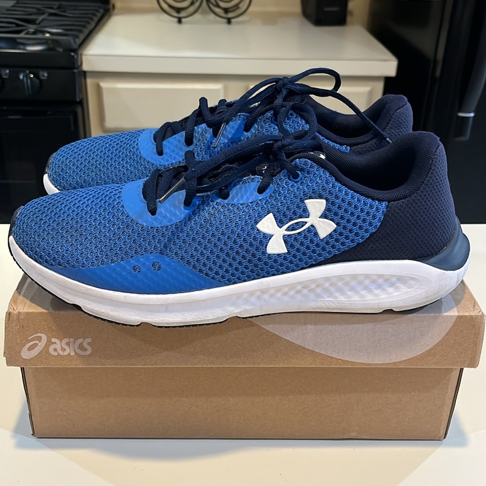 Men’s Under Armour Charged Pursuit Size 11